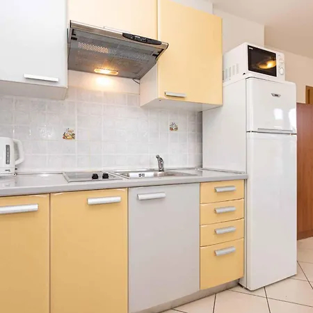 Apartment In 12296 Baska (Krk)