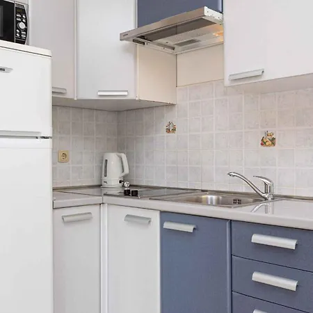 In 12296 Apartment Baska (Krk)