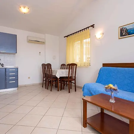 In 12296 Apartment *